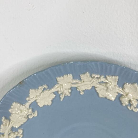 Wedgwood China Embossed Queens Ware 6" Porcelain Saucer Cream on Lavender - Picture 2 of 8